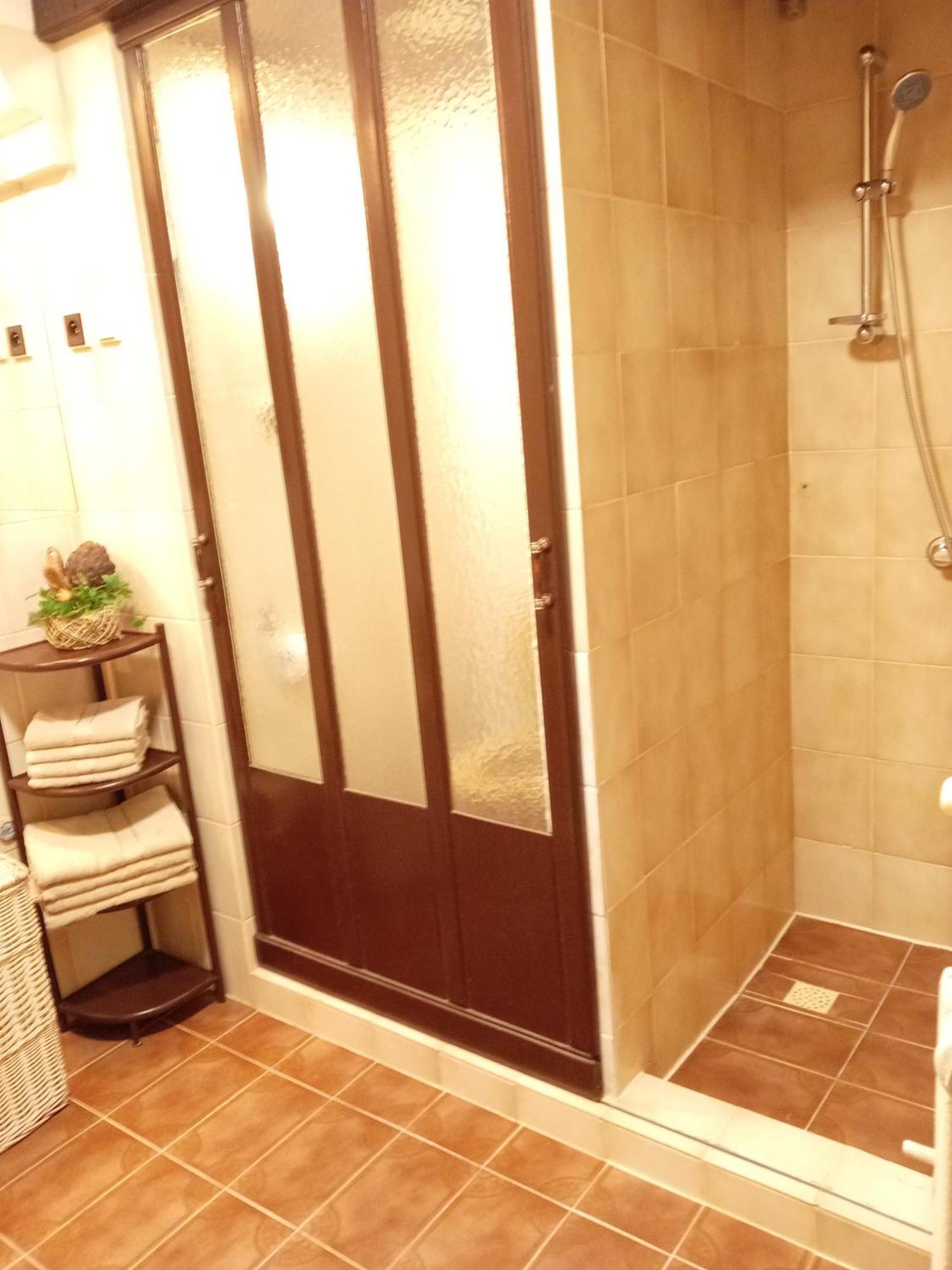 Apartments Alena - Κάρλοβι Βάρι Εξωτερικό φωτογραφία
